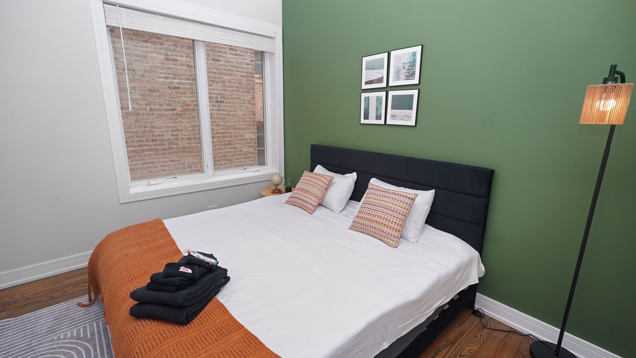 Photo of Bedroom in Near West Side