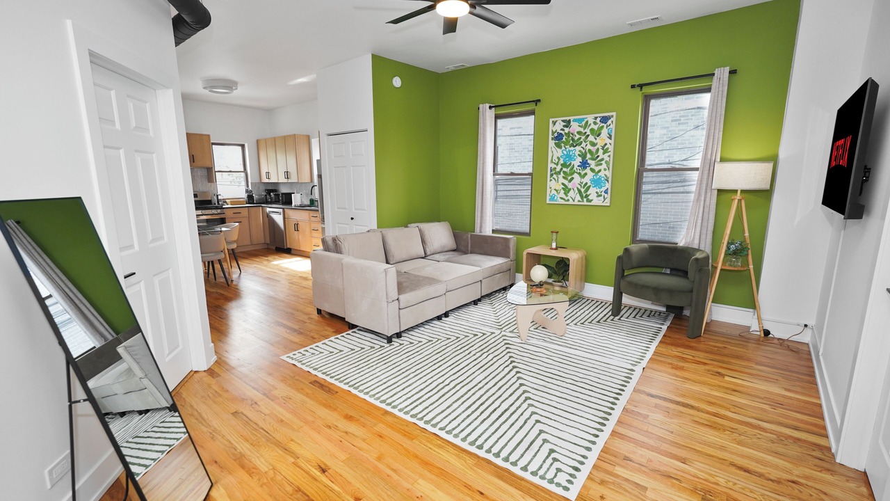 Photo of Livingroom in West Town