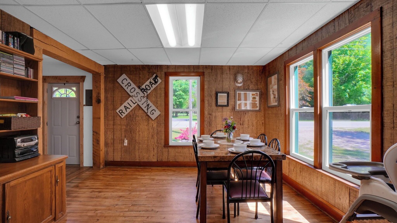 Photo of Livingroom in Trout Lake