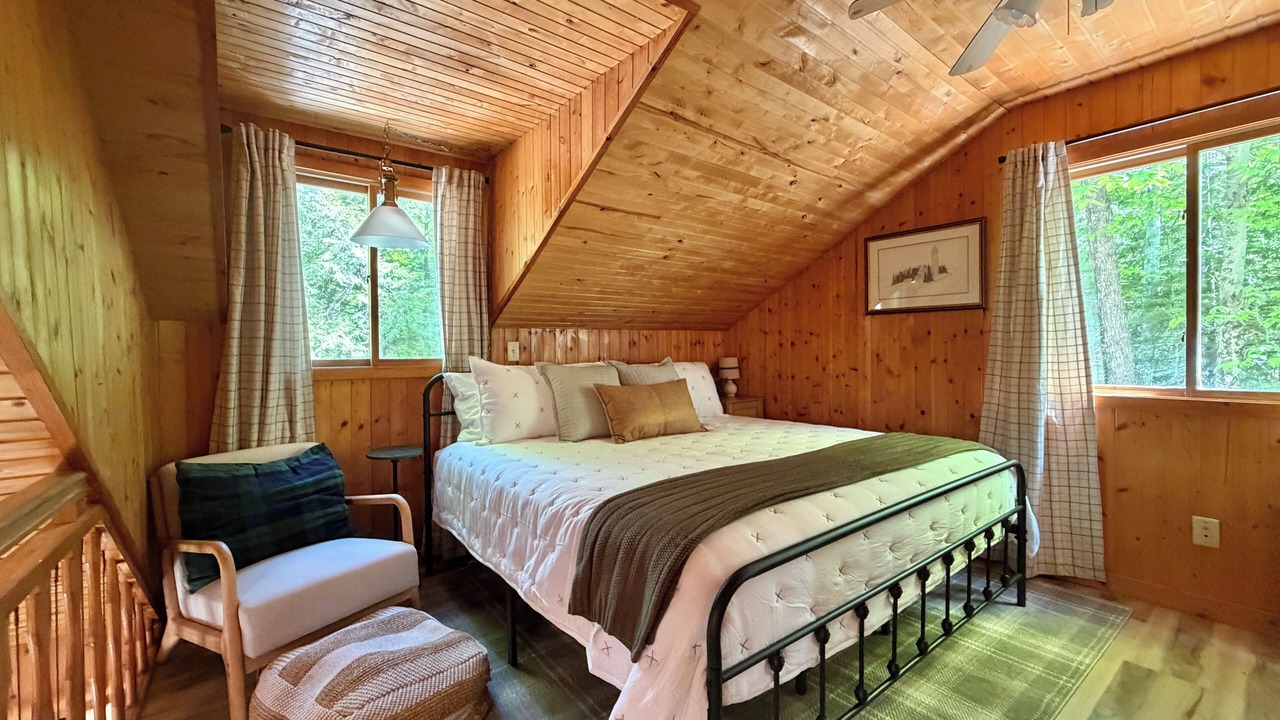 Photo of Bedroom in Gills Rock