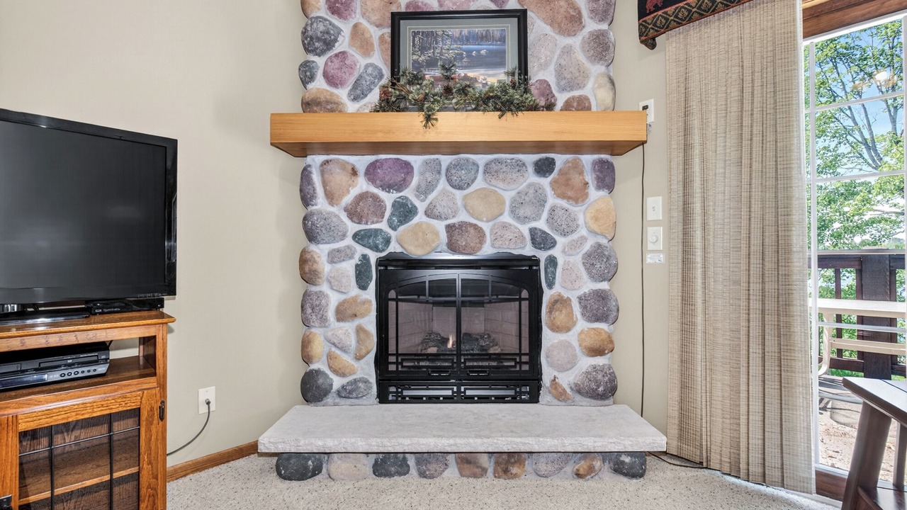 Photo of Livingroom in Eagle River