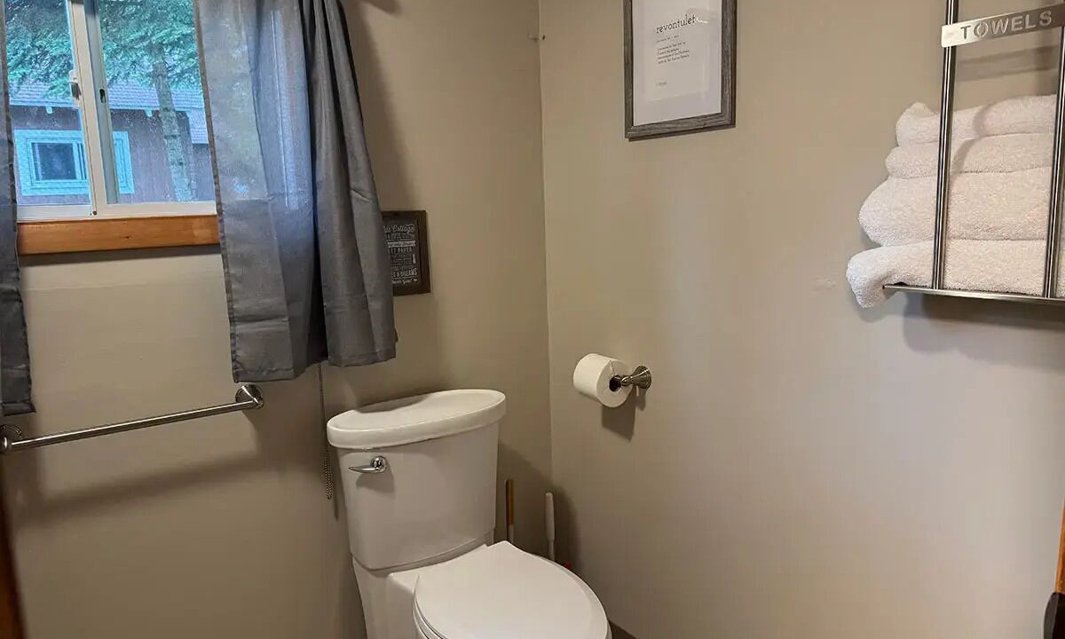 Photo of Bathroom in Ontonagon
