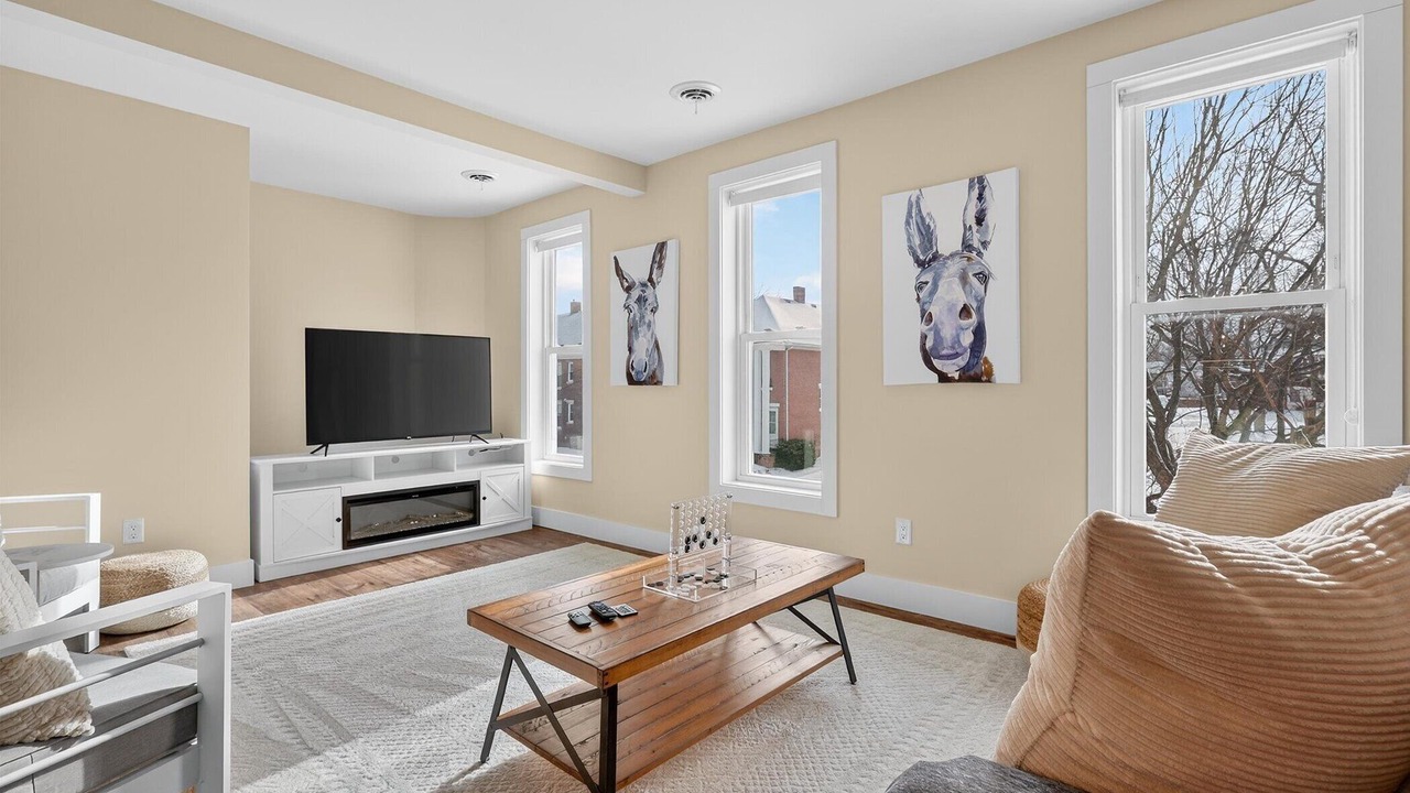Photo of Livingroom in Michigan City