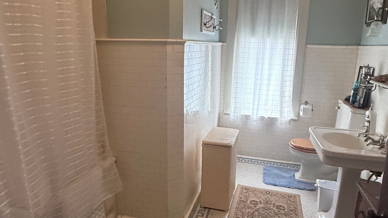 Photo of Bathroom in Council Bluffs