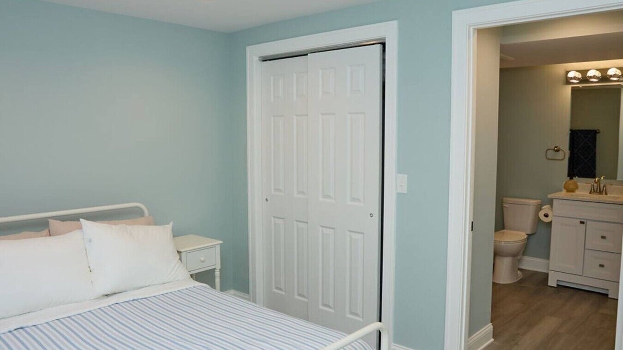 Photo of Bedroom in Village of Bloomfield