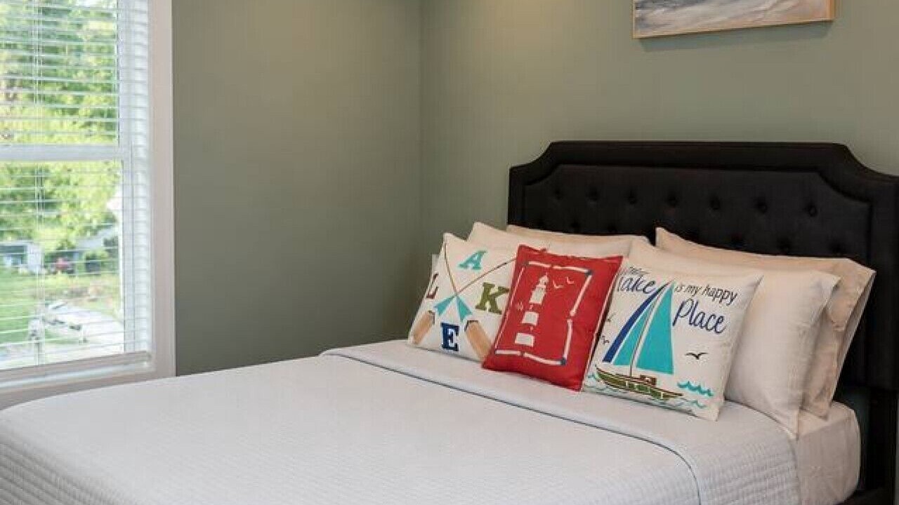 Photo of Bedroom in Village of Bloomfield