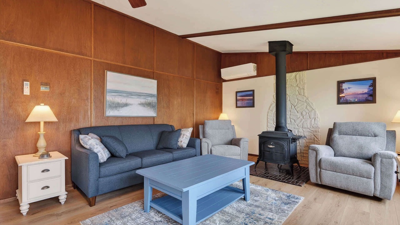 Photo of Livingroom in Egg Harbor