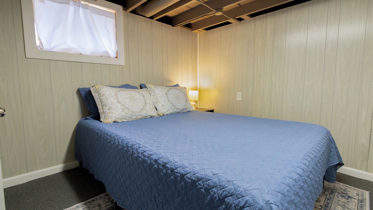 Photo of Bedroom in Gary