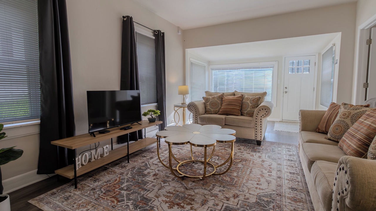 Photo of Livingroom in Gary