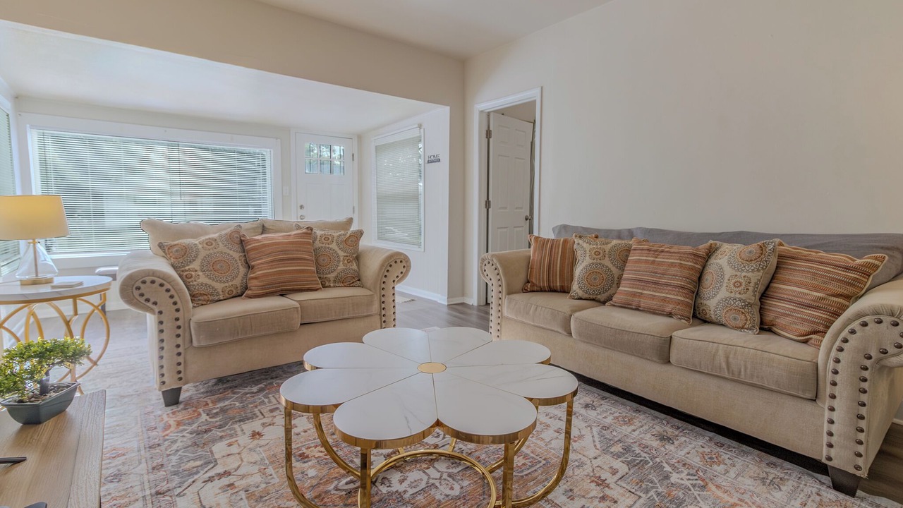 Photo of Livingroom in Gary