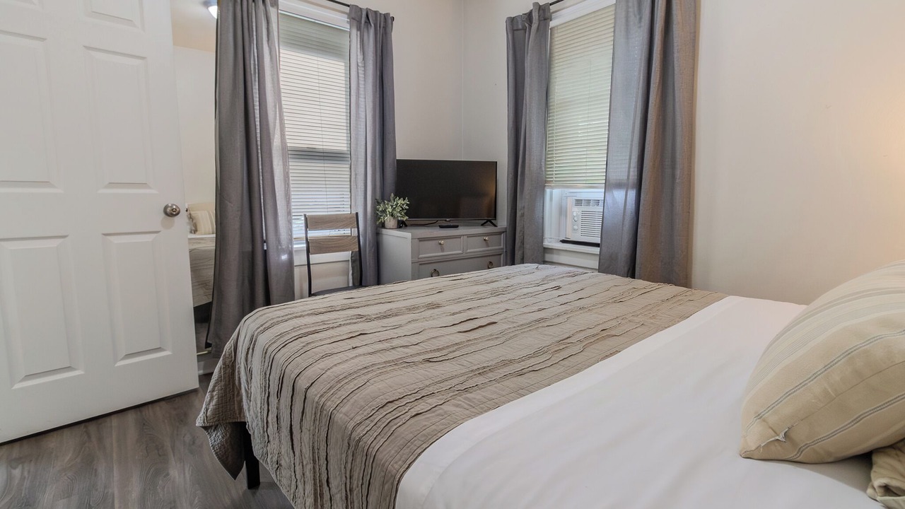 Photo of Bedroom in Gary