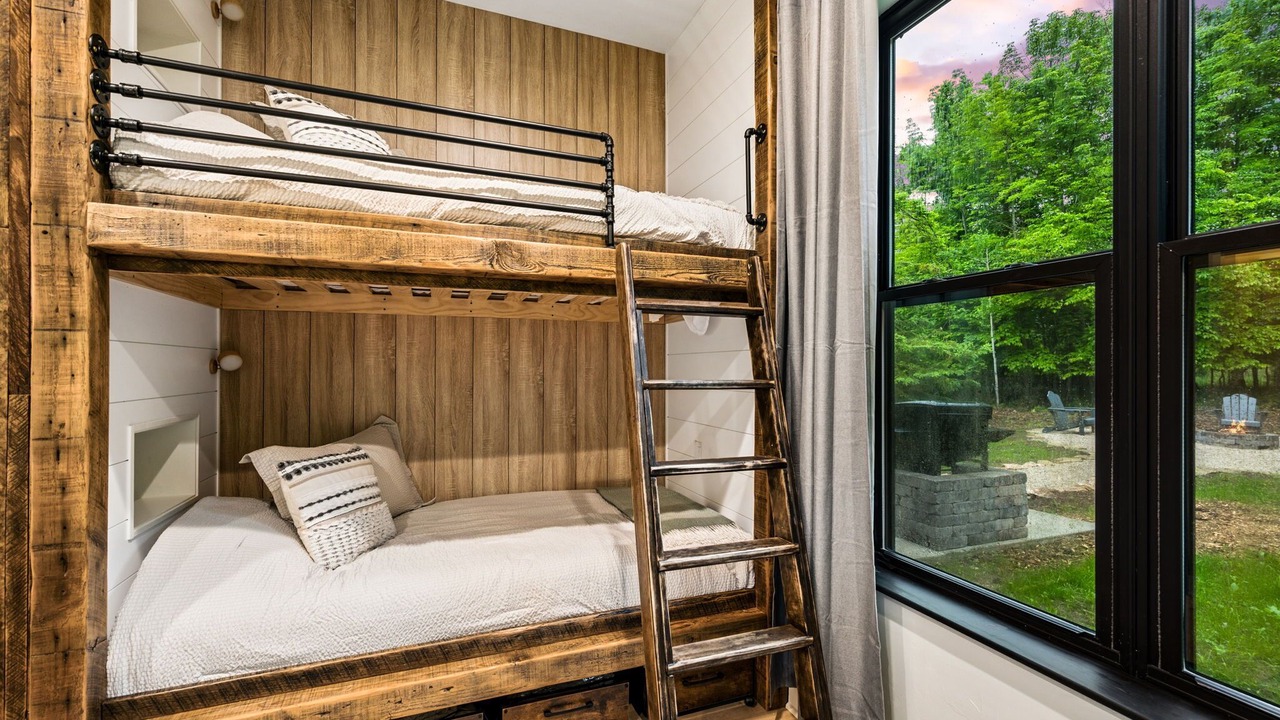 Photo of Bedroom in Ephraim