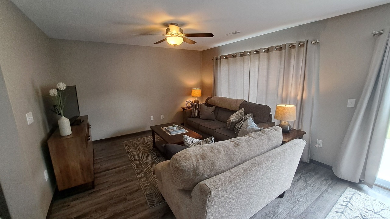 Photo of Livingroom in Oakdale