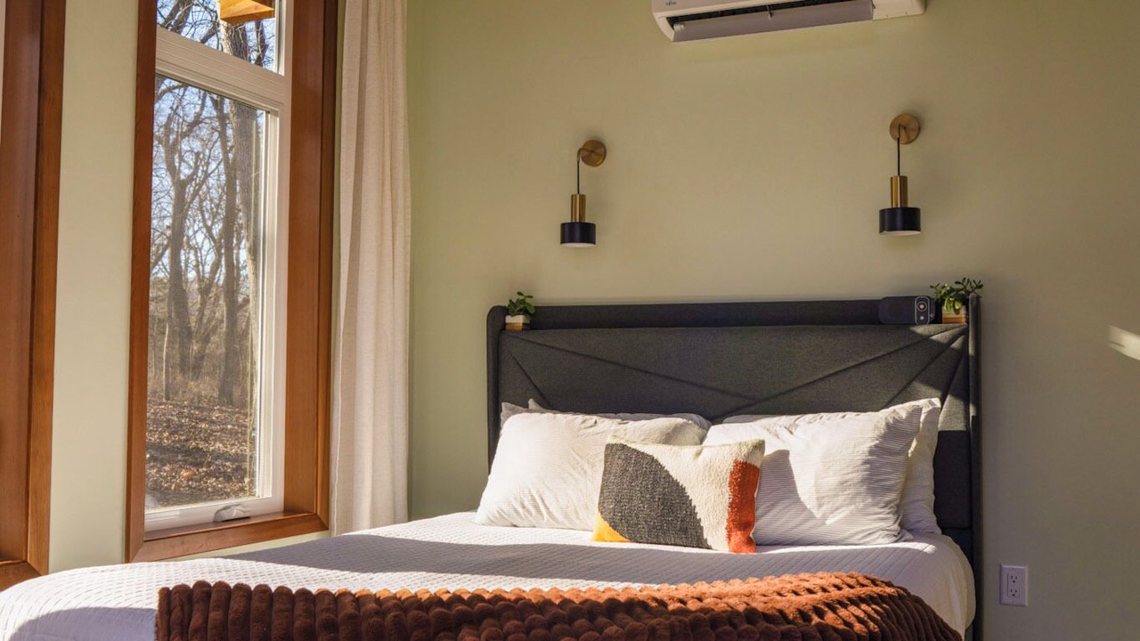 Photo of Bedroom in Guthrie County