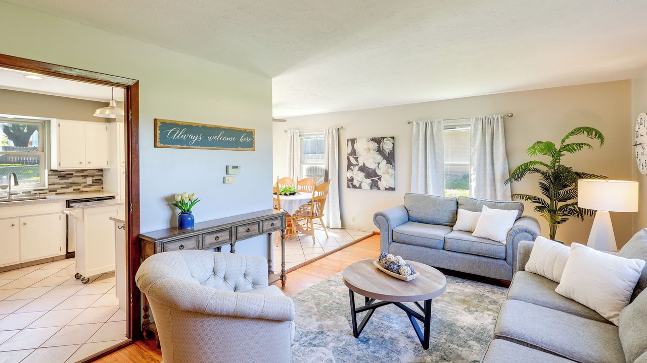 Photo of Livingroom in North Central Omaha