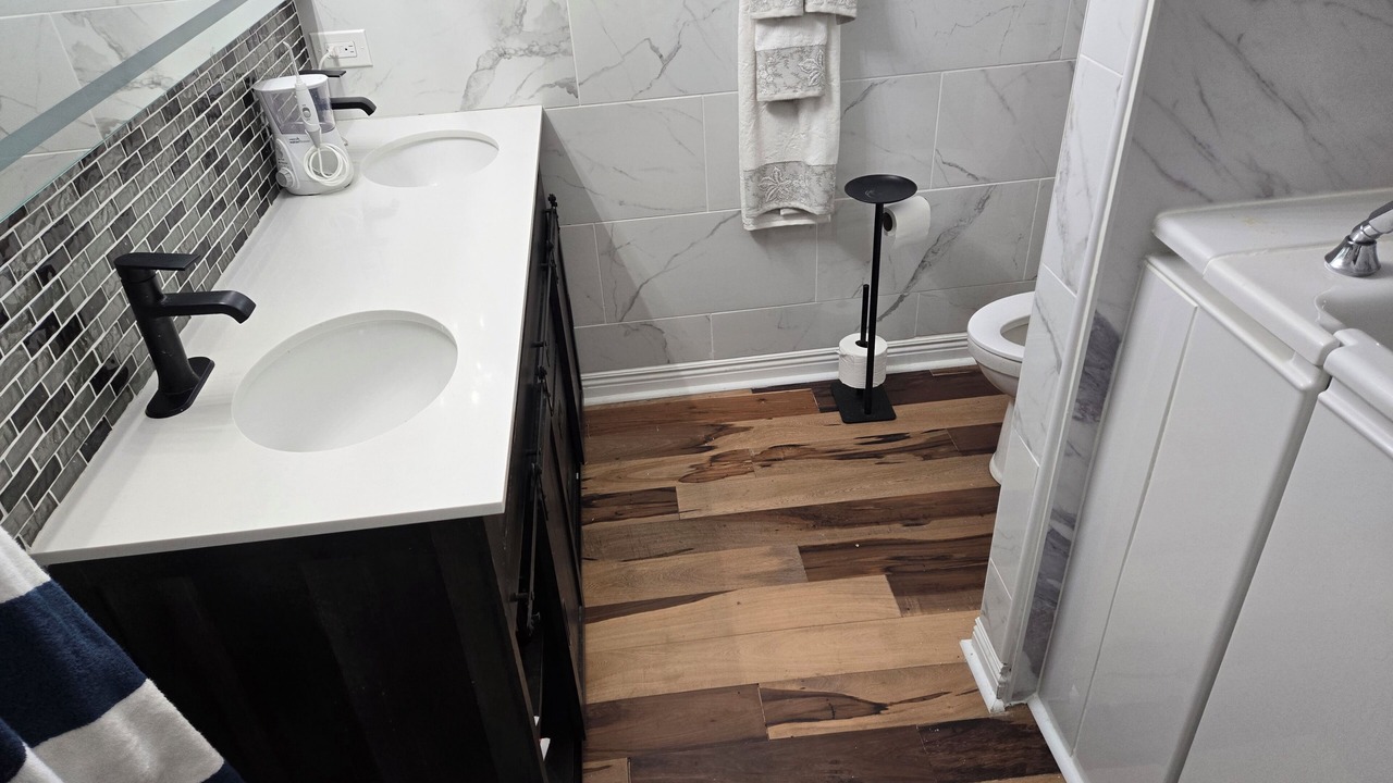 Photo of Bathroom in Richton Park