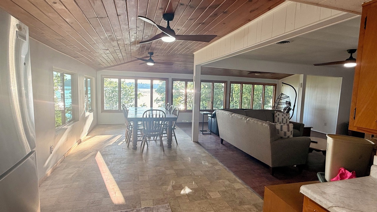 Photo of Livingroom in Hamilton