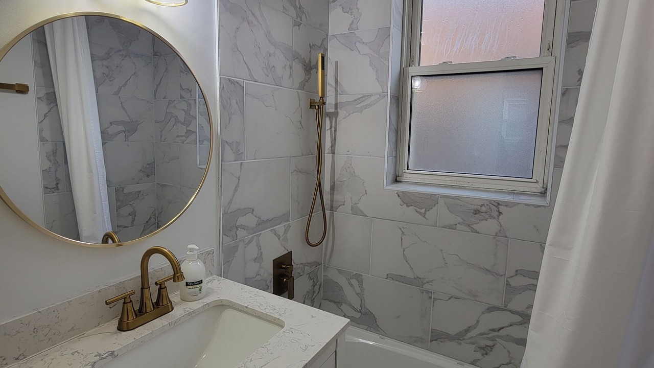 Photo of Bathroom in Calumet Heights
