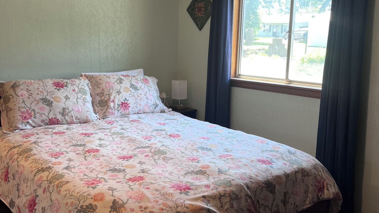 Photo of Bedroom in Gallatin