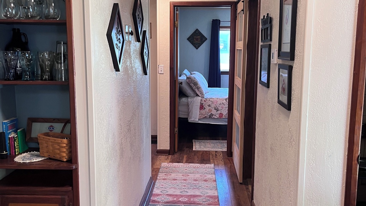Photo of Bedroom in Gallatin