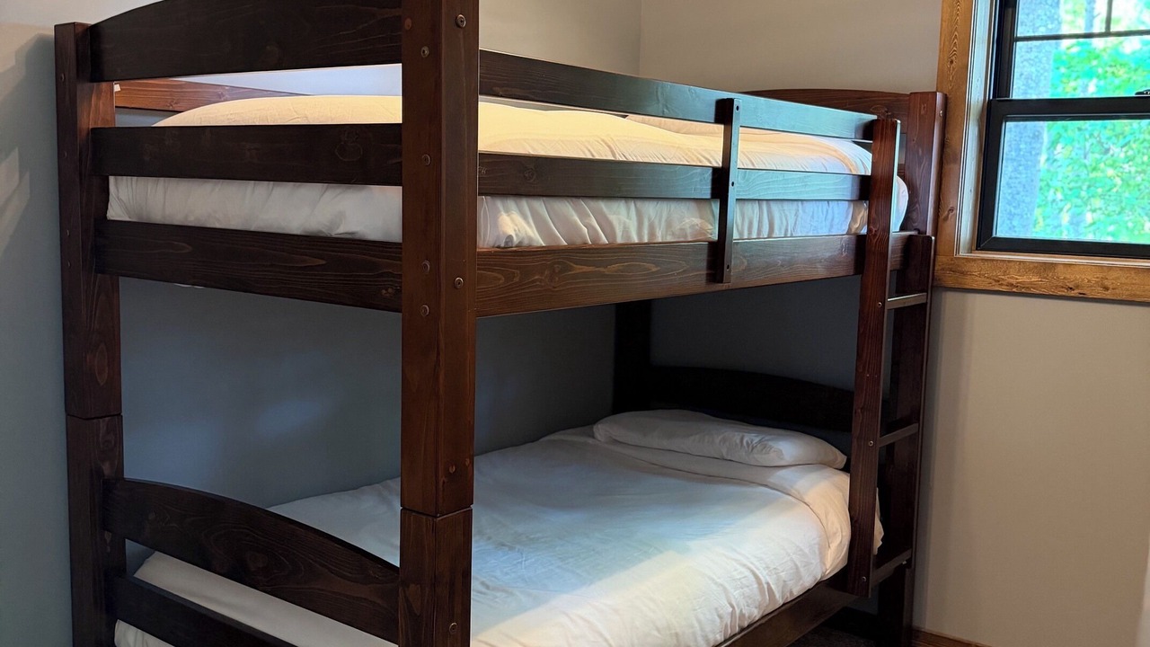 Photo of Bedroom in Lake Linden