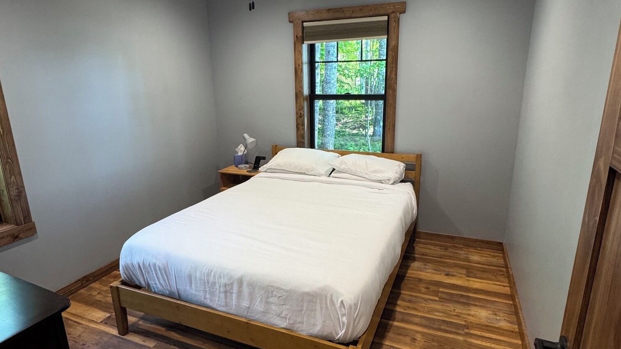 Photo of Bedroom in Lake Linden