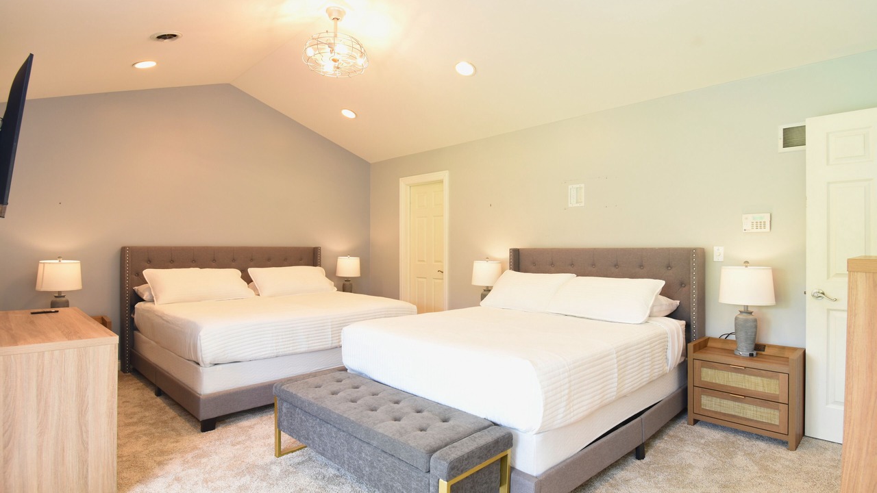 Photo of Bedroom in Thayer