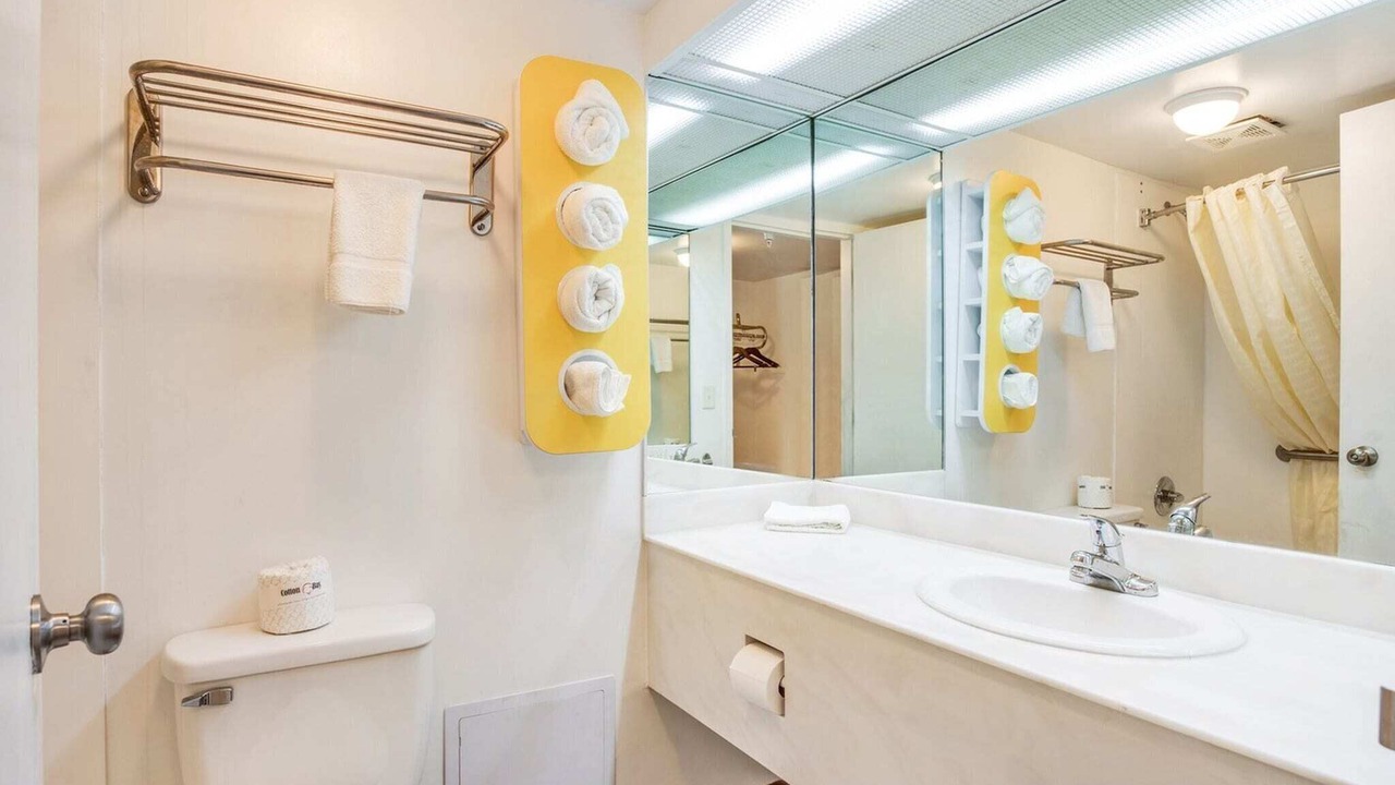 Photo of Bathroom in Muskegon Heights
