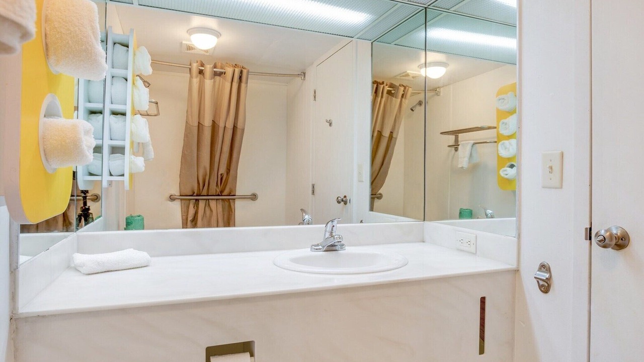 Photo of Bathroom in Muskegon Heights