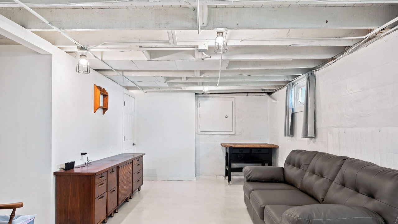 Photo of Bedroom in Delavan Lake