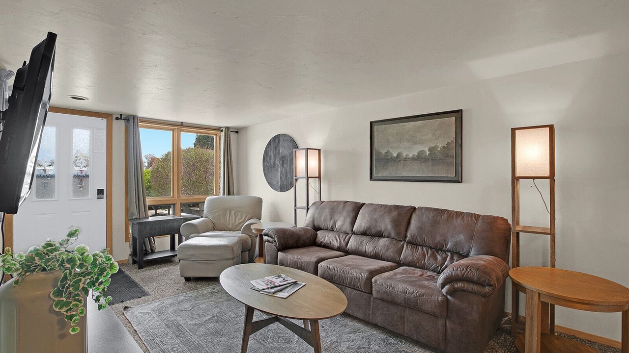 Photo of Livingroom in Algoma