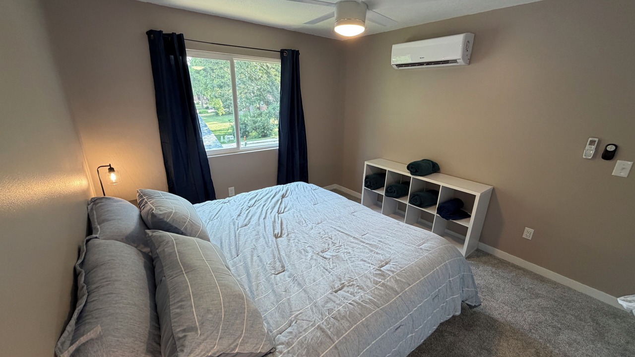 Photo of Bedroom in Lake View