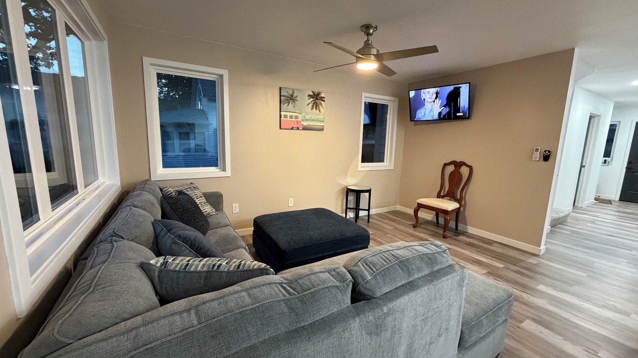 Photo of Livingroom in Lake View