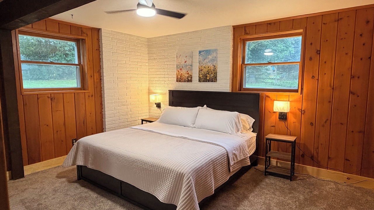 Photo of Bedroom in Iola