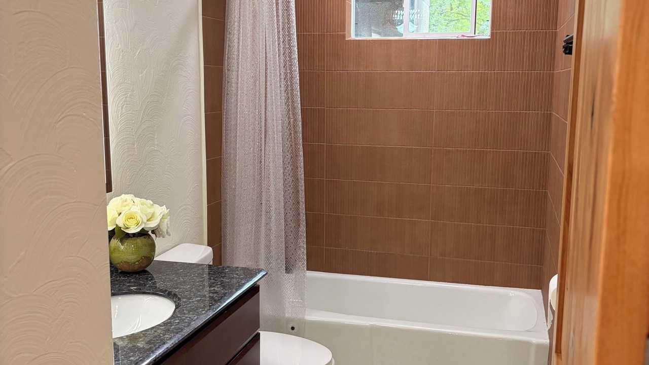 Photo of Bathroom in Iola
