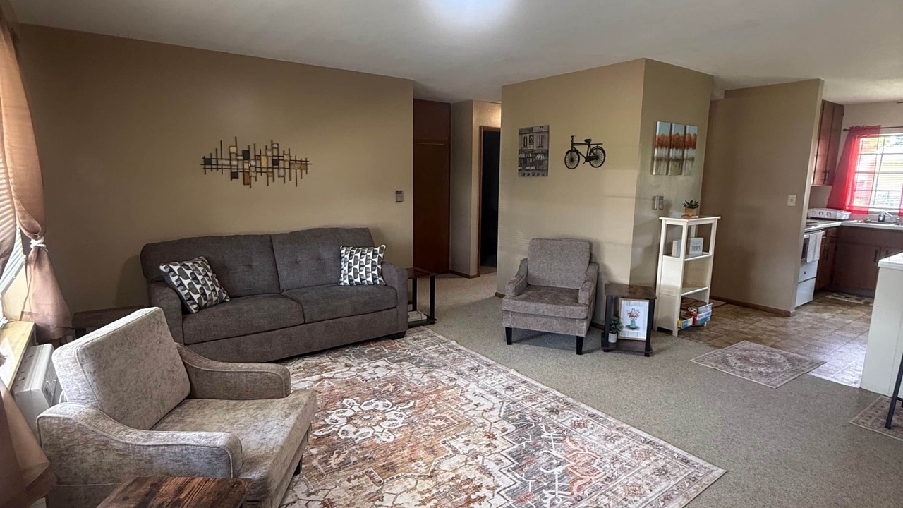 Photo of Livingroom in Hoopeston