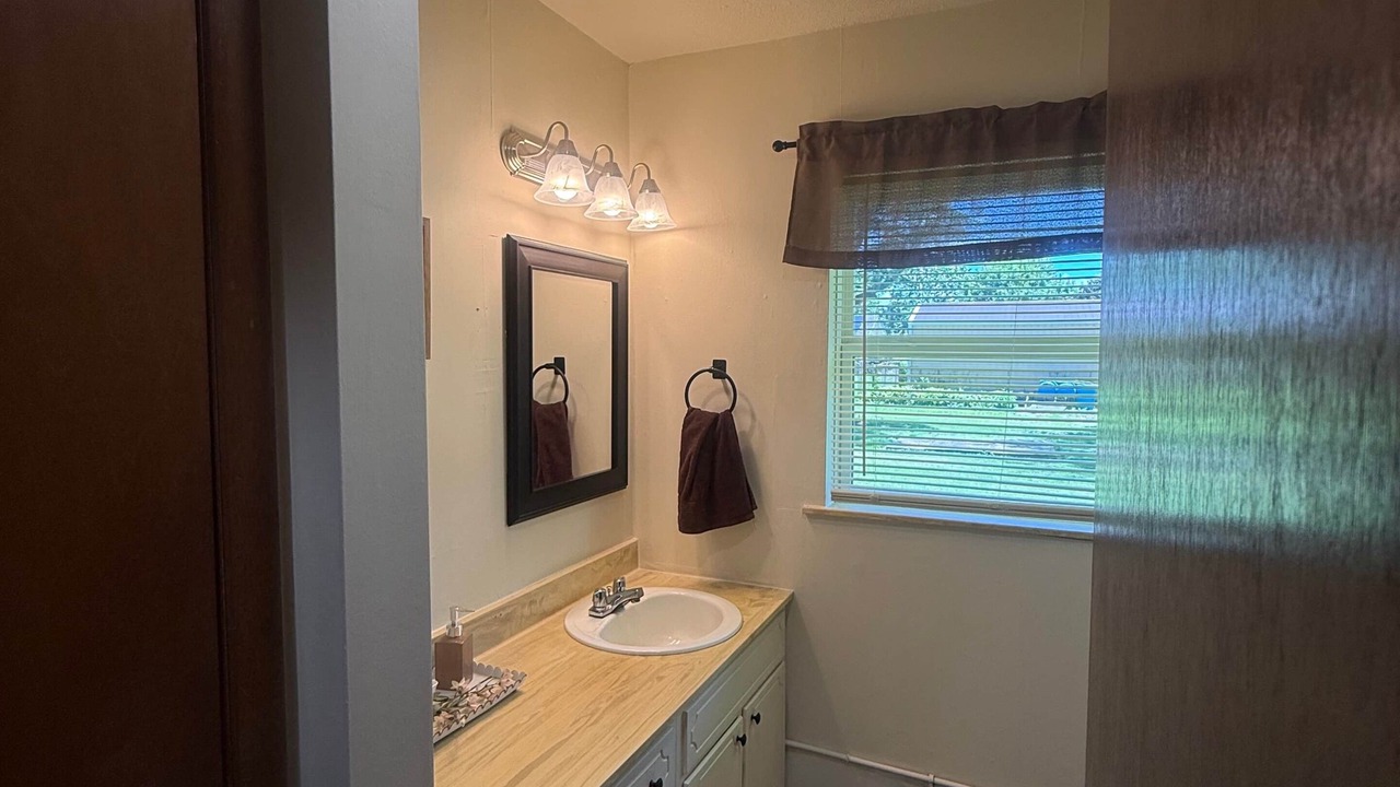 Photo of Bathroom in Hoopeston