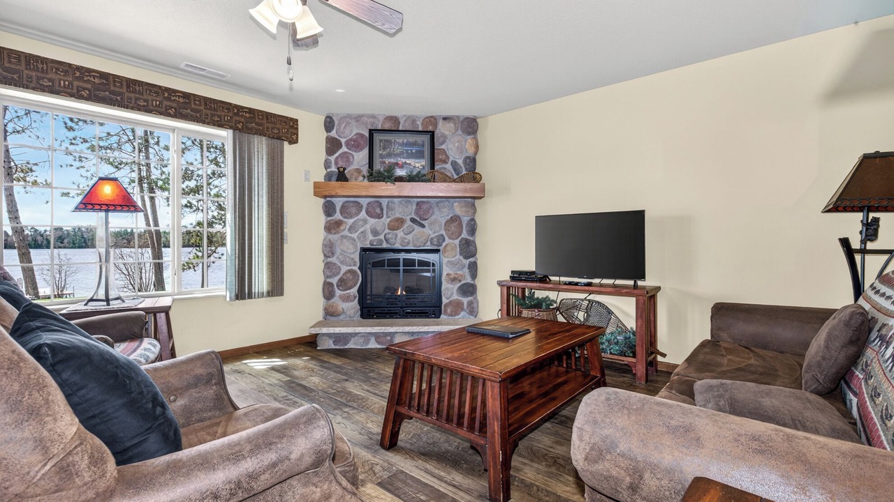 Photo of Livingroom in Eagle River