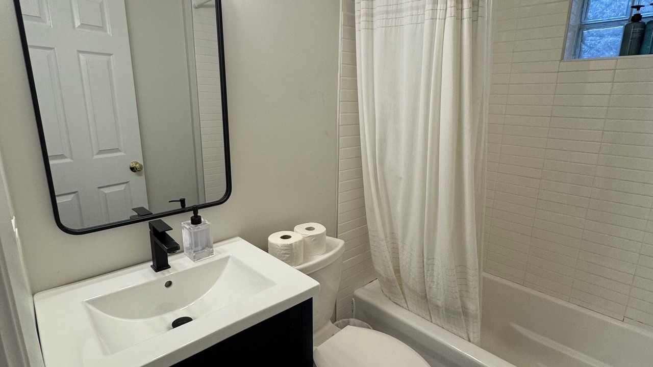 Photo of Bathroom in Wicker Park