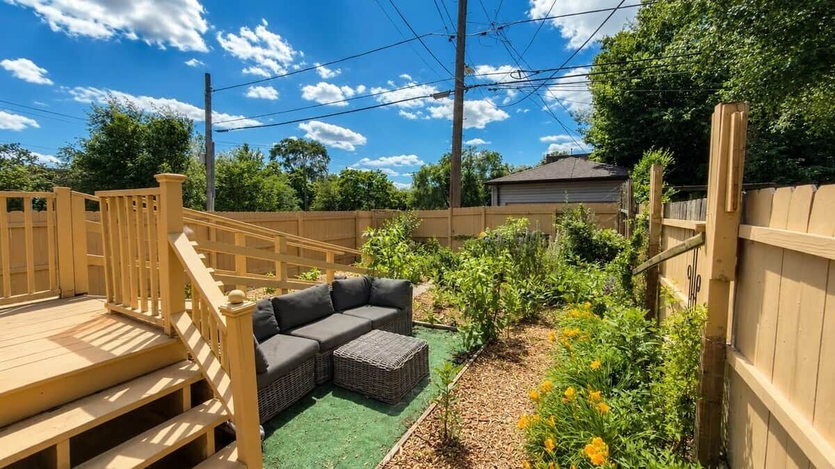 Photo of Outdoor in Woodlawn