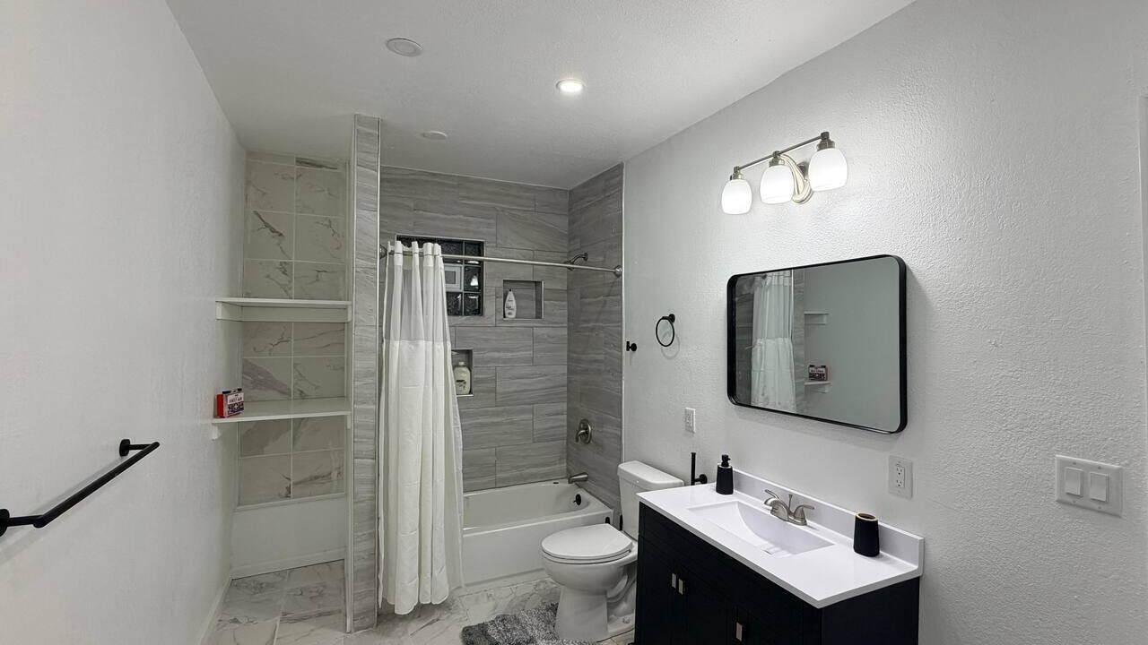 Photo of Bathroom in Fifth Ward
