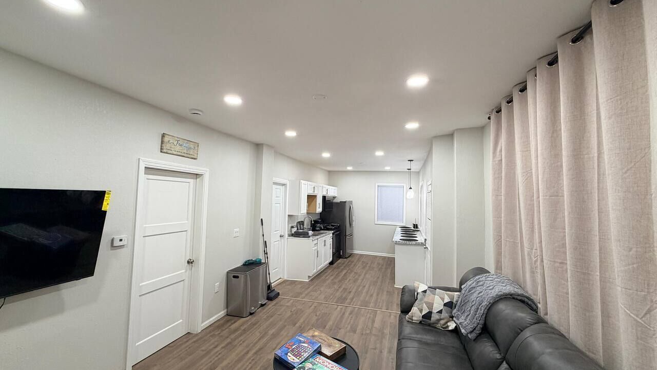 Photo of Livingroom in Fifth Ward