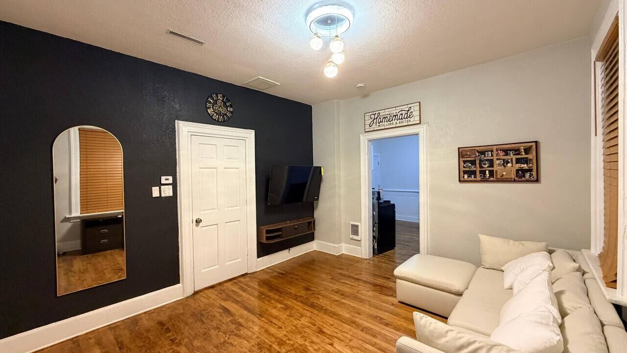 Photo of Livingroom in Milwaukee