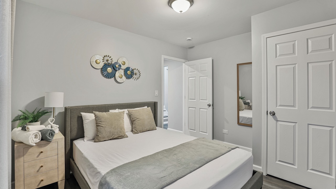 Photo of Bedroom in Bensenville
