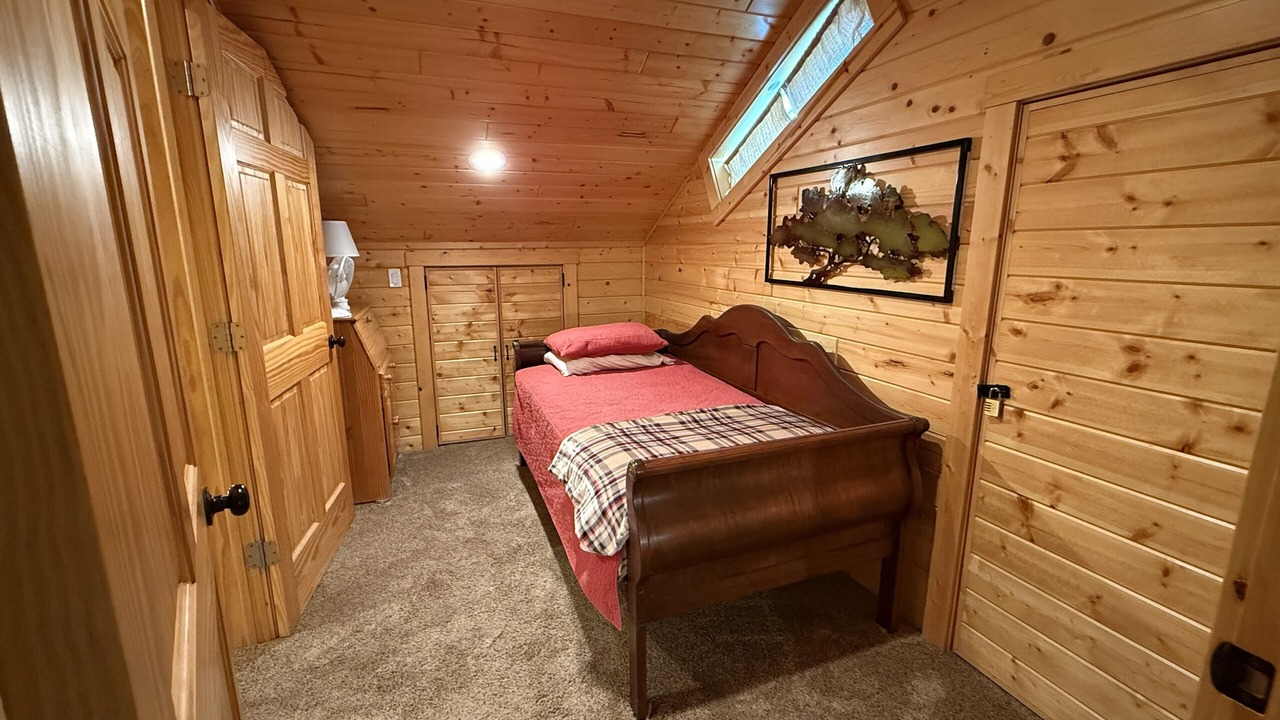 Photo of Bedroom in Yankton