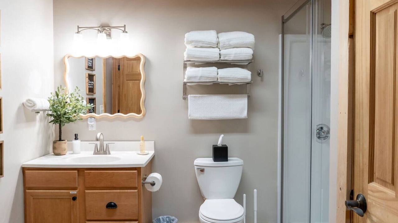 Photo of Bathroom in Marshall