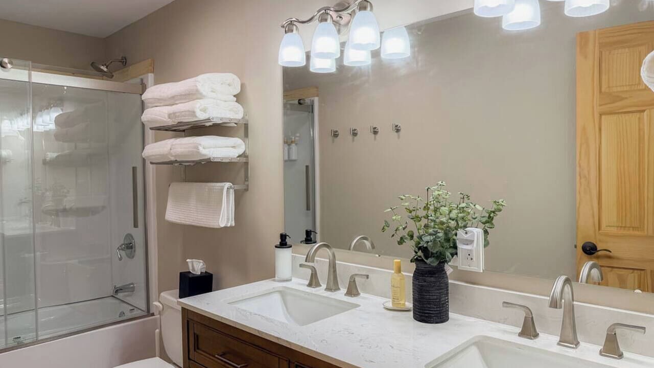 Photo of Bathroom in Marshall