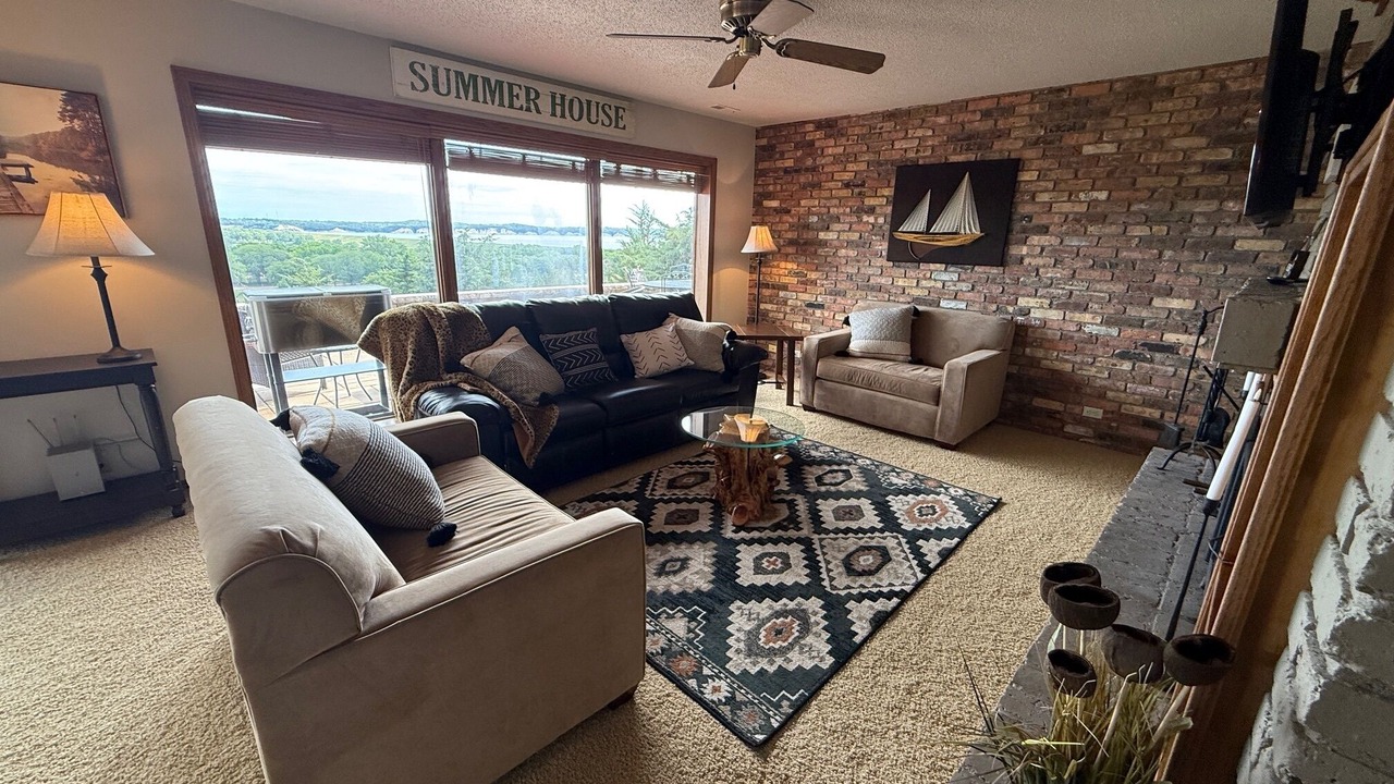 Photo of Livingroom in Yankton
