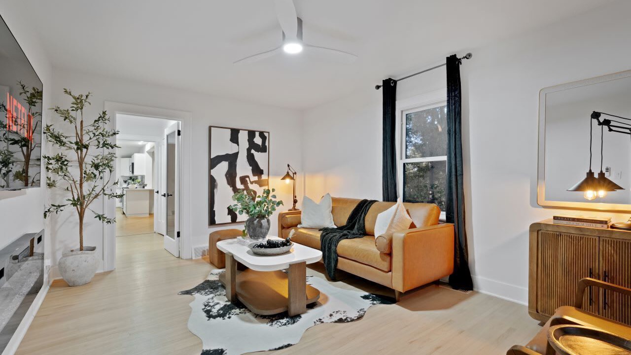 Photo of Livingroom in Yorkville