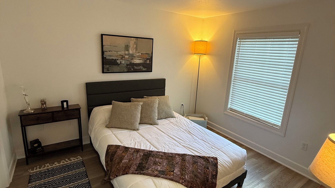 Photo of Bedroom in Winterset
